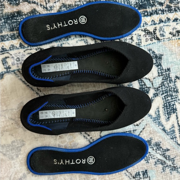 Round Toe size 7 Rothy’s - Picture 4 of 4